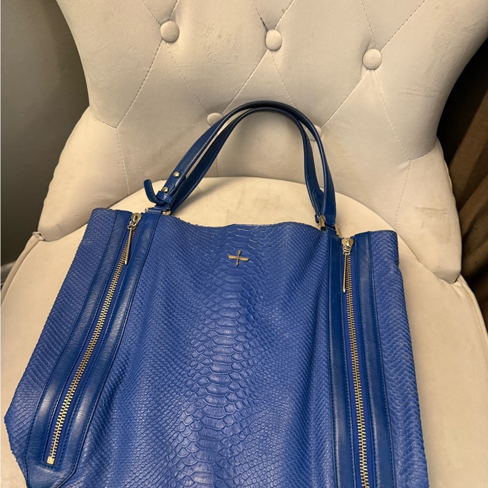 Pour La Victoire Royal Blue Tote Bag